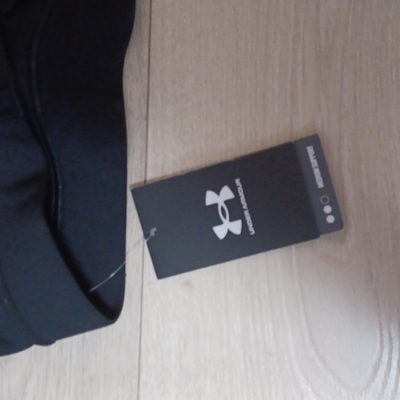 Under Armour exercise bra - Picture 3 of 5